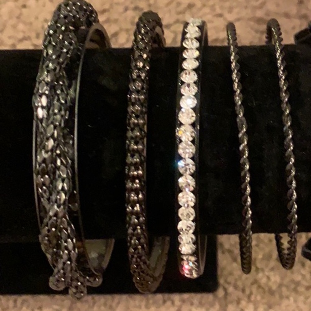 5 pack of black bracelets